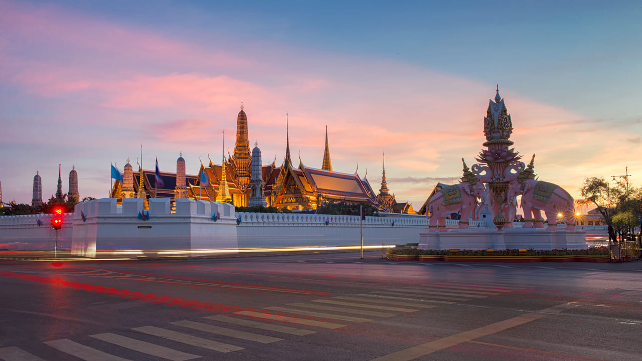 emerald buddha temple bangkok thailand 2022 10 06 06 55 21 utc(1)(1)